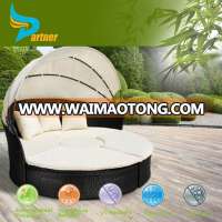 Partner Elegant Outdoor Round Rattan Daybed with Canopy